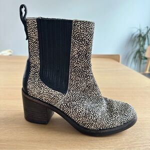 UGG Boots Camden Exotic Calf Hair Chelsea Ankle Booties Women Size 6 Speckled